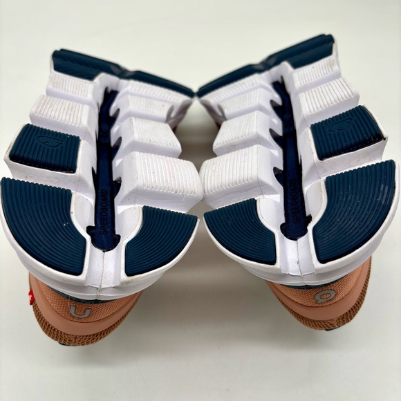 On Cloud Cloudswift Running Shoes - Picture 9 of 14